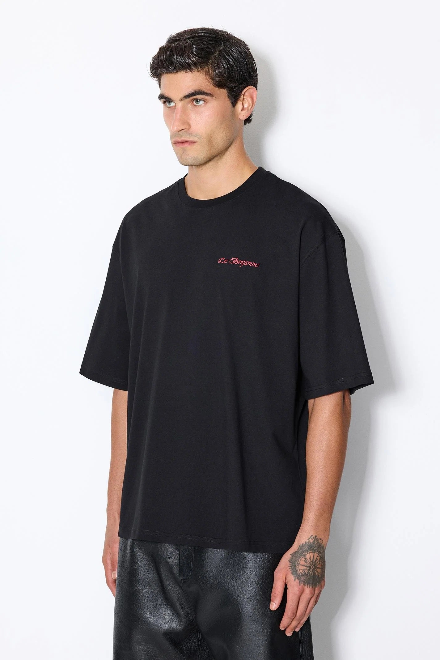Les Benjamins - Embroidery Tee Co